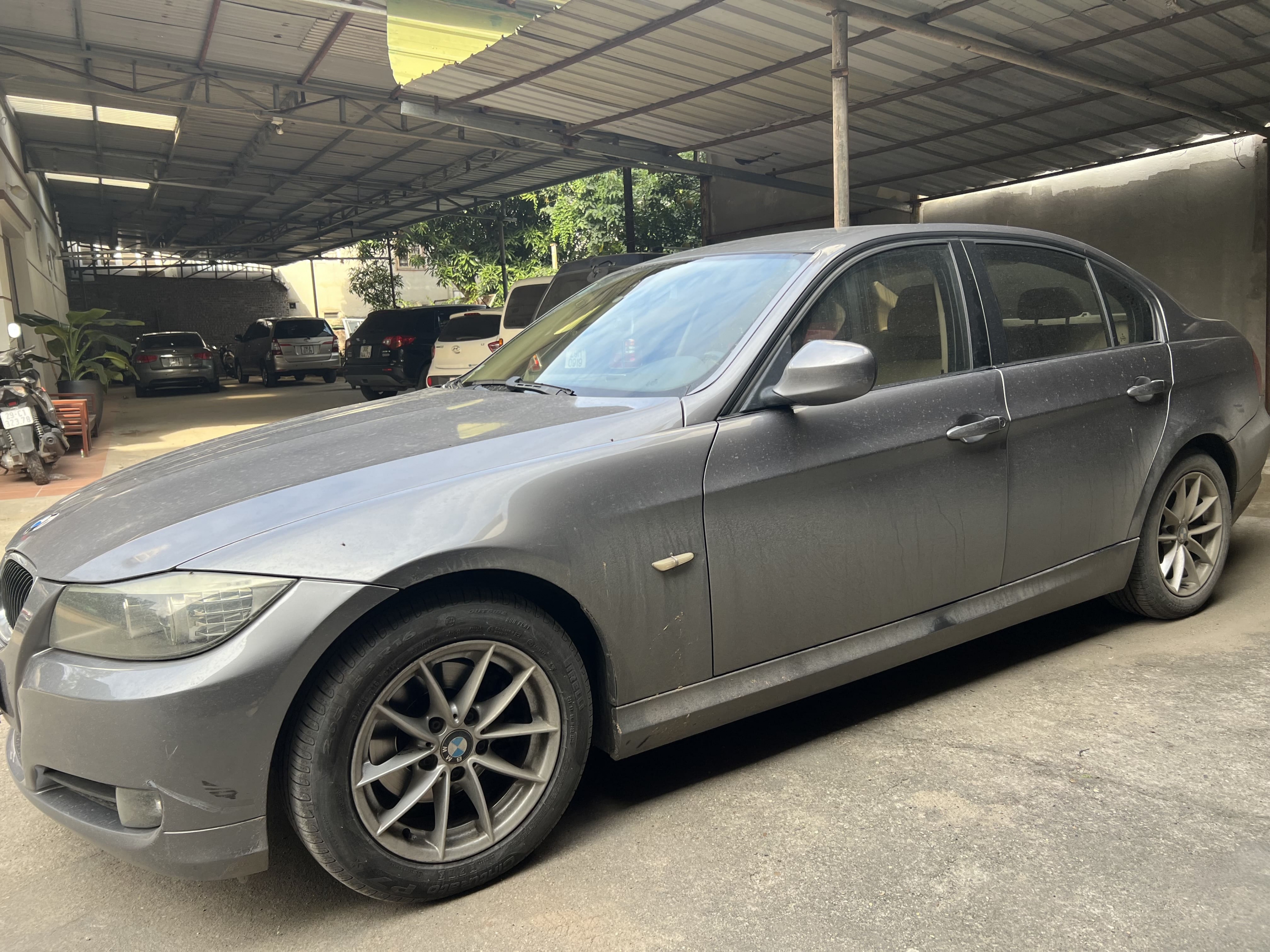 Dán mới trần xe BMW 535 - Làm lại trần BMW 535 Tại Hà Nội